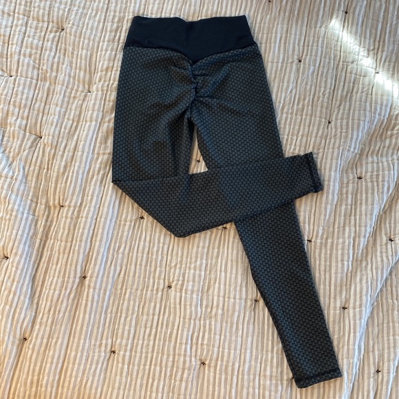 Roesse Womens high waisted yoga, butt enhancing, small, dark grey - Picture 3 of 5